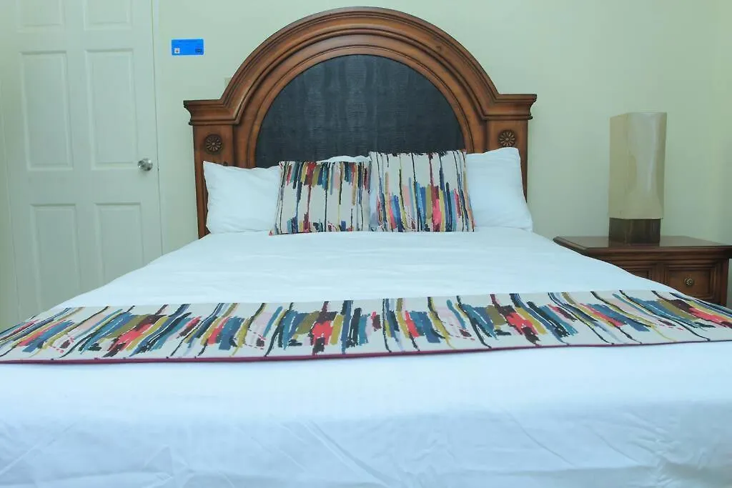 3 Bedrooms. 3 Bath Villa. Pool. Super Suite Ocho Rios Villa